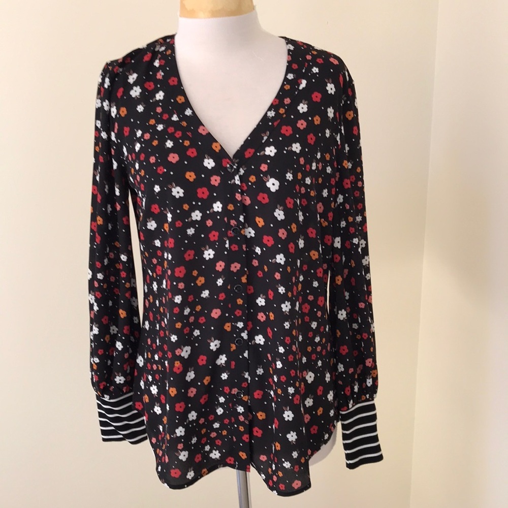 Cabi small black multi long sleeve floral front button blouse.